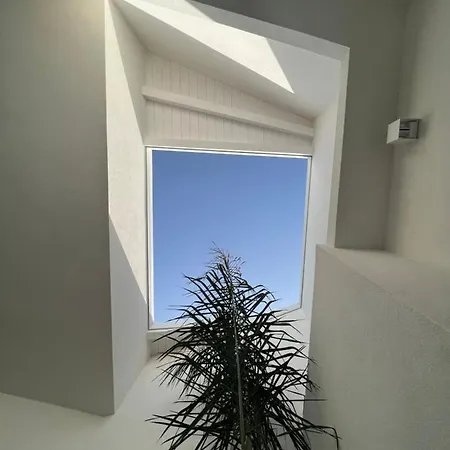 Giuliana Luxury Home: Piscina, Solarium, Barbecue. A Pochi Passi Dal Mare * Fontane Bianche
