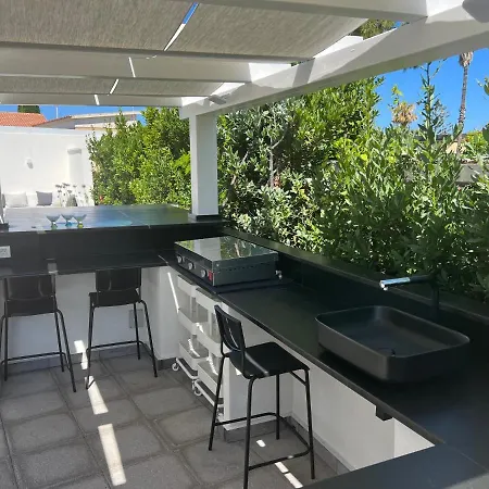Villa Giuliana Luxury Home: Piscina, Solarium, Barbecue. A Pochi Passi Dal Mare *